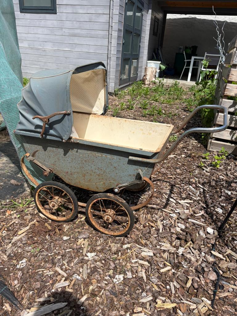Oude poppenwagen - Parijs, Antiek en Kunst, Antiek | Speelgoed, Ophalen