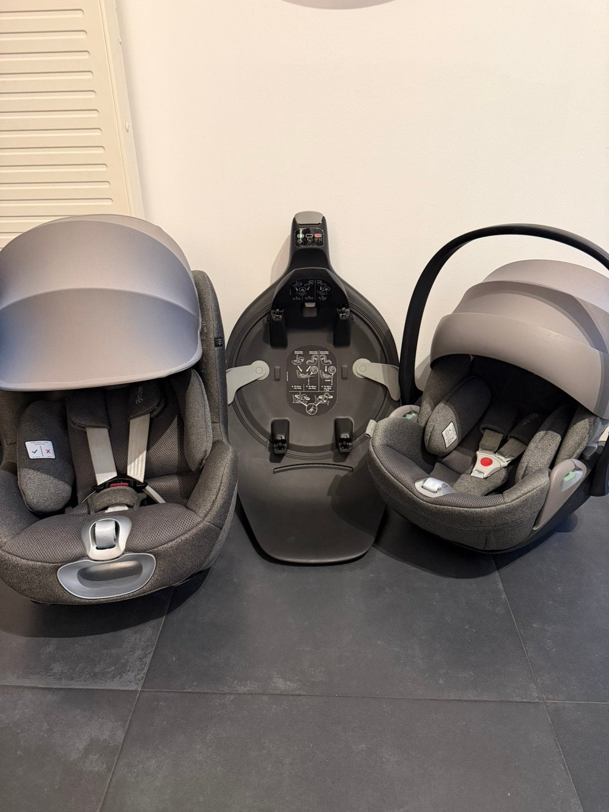 Cybex, Enlèvement, Comme neuf