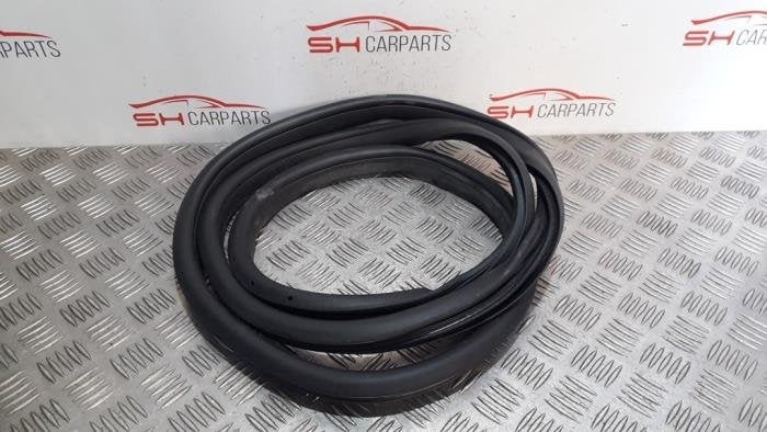 Portierrubber 4Deurs rechts-achter van een Mercedes A-Klasse, Gebruikt, -, Ophalen of Verzenden, -