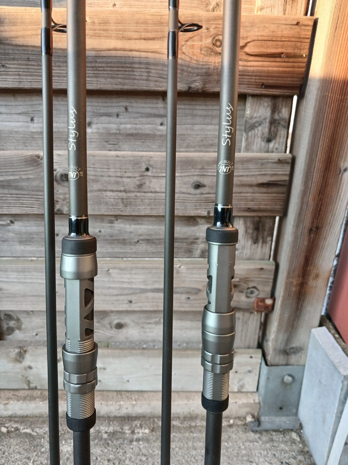 karper  hengels TNT en materiaal einde hobbie, Sports nautiques & Bateaux, Enlèvement, Comme neuf, Canne à lancer