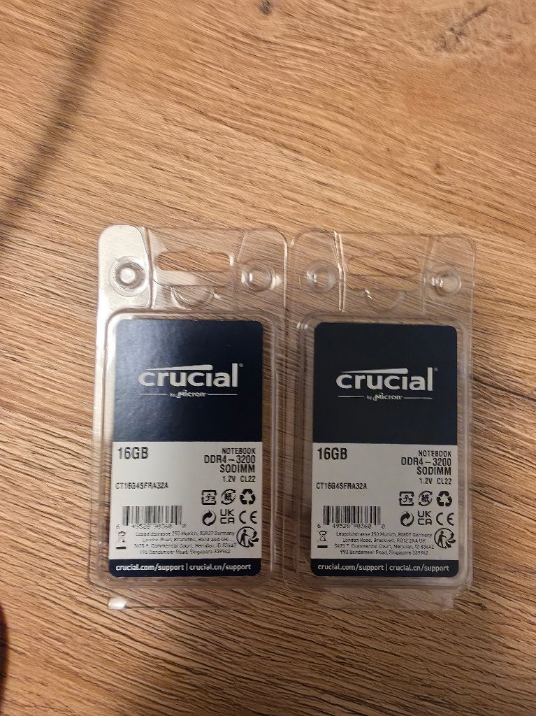 Crucial CT16G4SFRA32A (2 pieces 16GB) Not Used, DDR4, Nieuw, Ophalen of Verzenden, Laptop