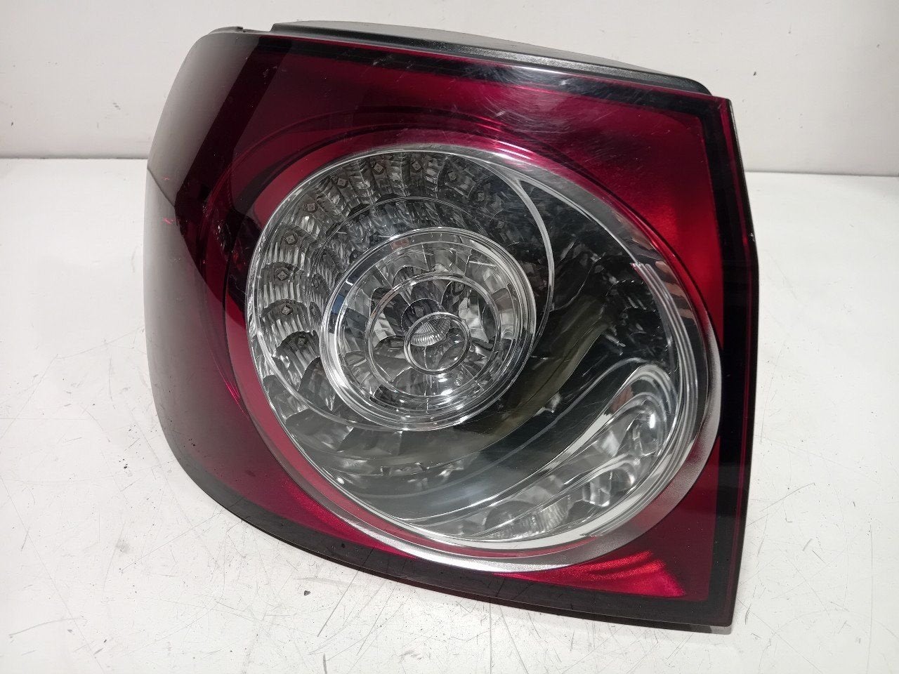 Achterlicht links buiten Volkswagen Golf, Onderdelen@venauto.nl, Van der Ven Autorecycling B.V., Ettenseweg 76, 4706 PB Roosendaal, The Netherlands