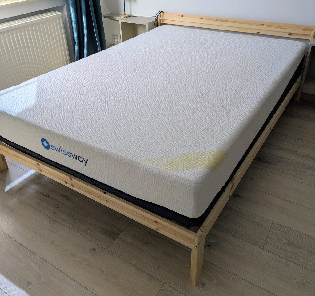 Lit avec matelas Swiss Way, 2 personnes (en parfait état), Enlèvement, 200 cm, Bois, Deux personnes