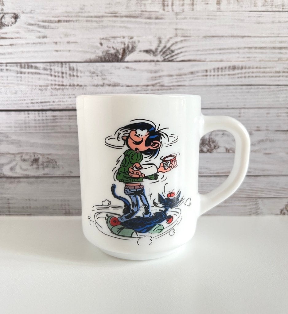 Tasse Arcopal Gaston Lagaffe - 1984, Collections, Enlèvement ou Envoi, Gaston ou Spirou, Ustensile, Utilisé