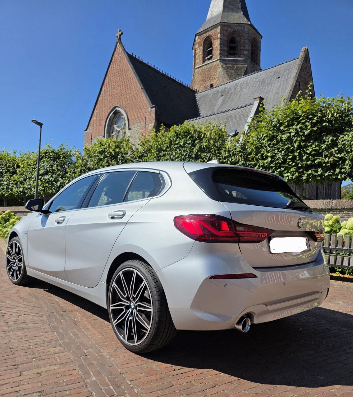 BMW 116 i in perfecte staat automaat., Autos, Cuir, Argent ou Gris, Achat, Euro 6
