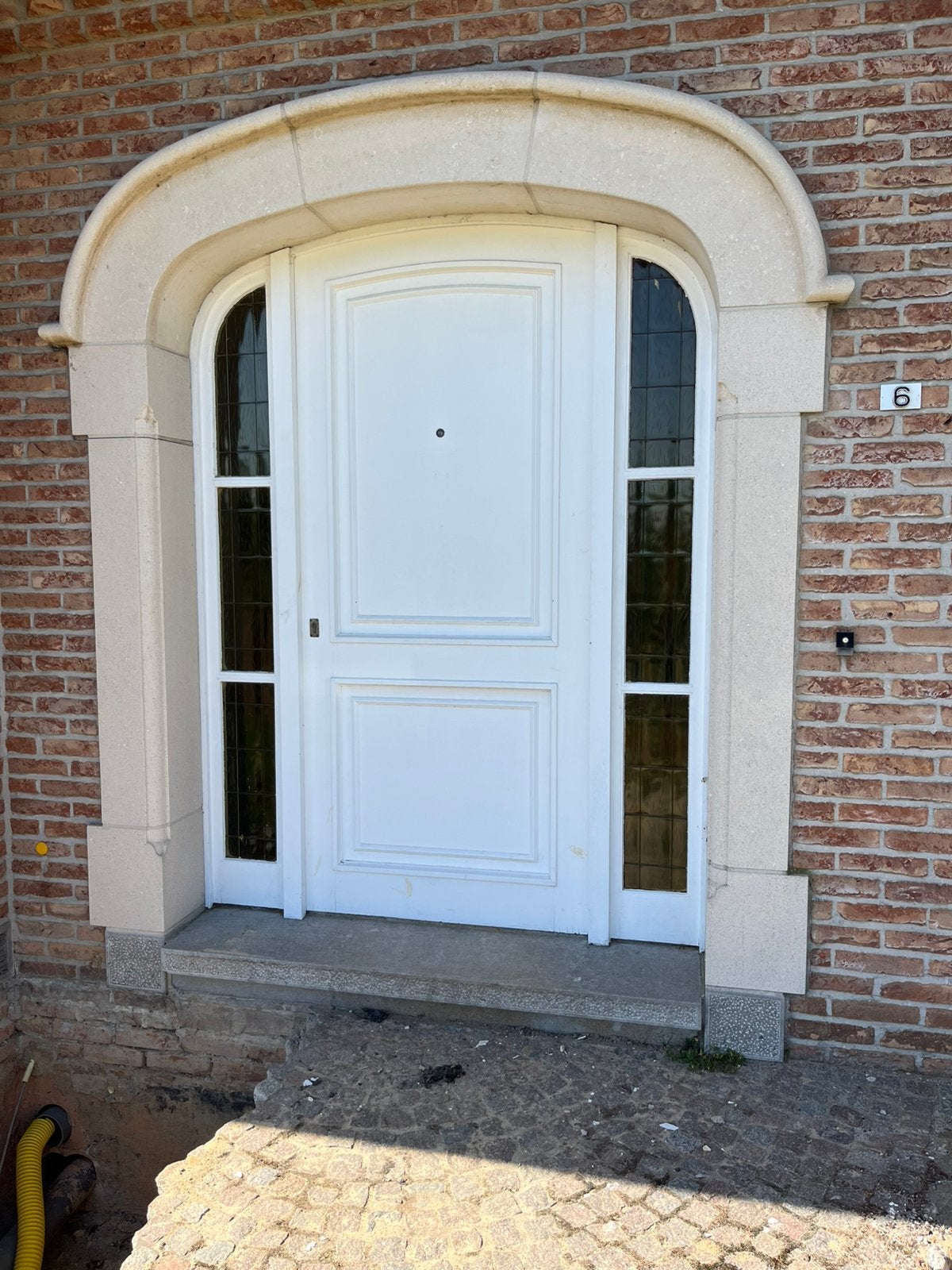Portiek in witsteen, Ophalen, Zo goed als nieuw