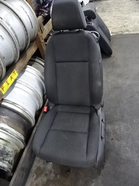 STOEL LINKS VOOR Volkswagen Golf VI (5K1) (01-2008/11-2013), Gebruikt, Volkswagen
