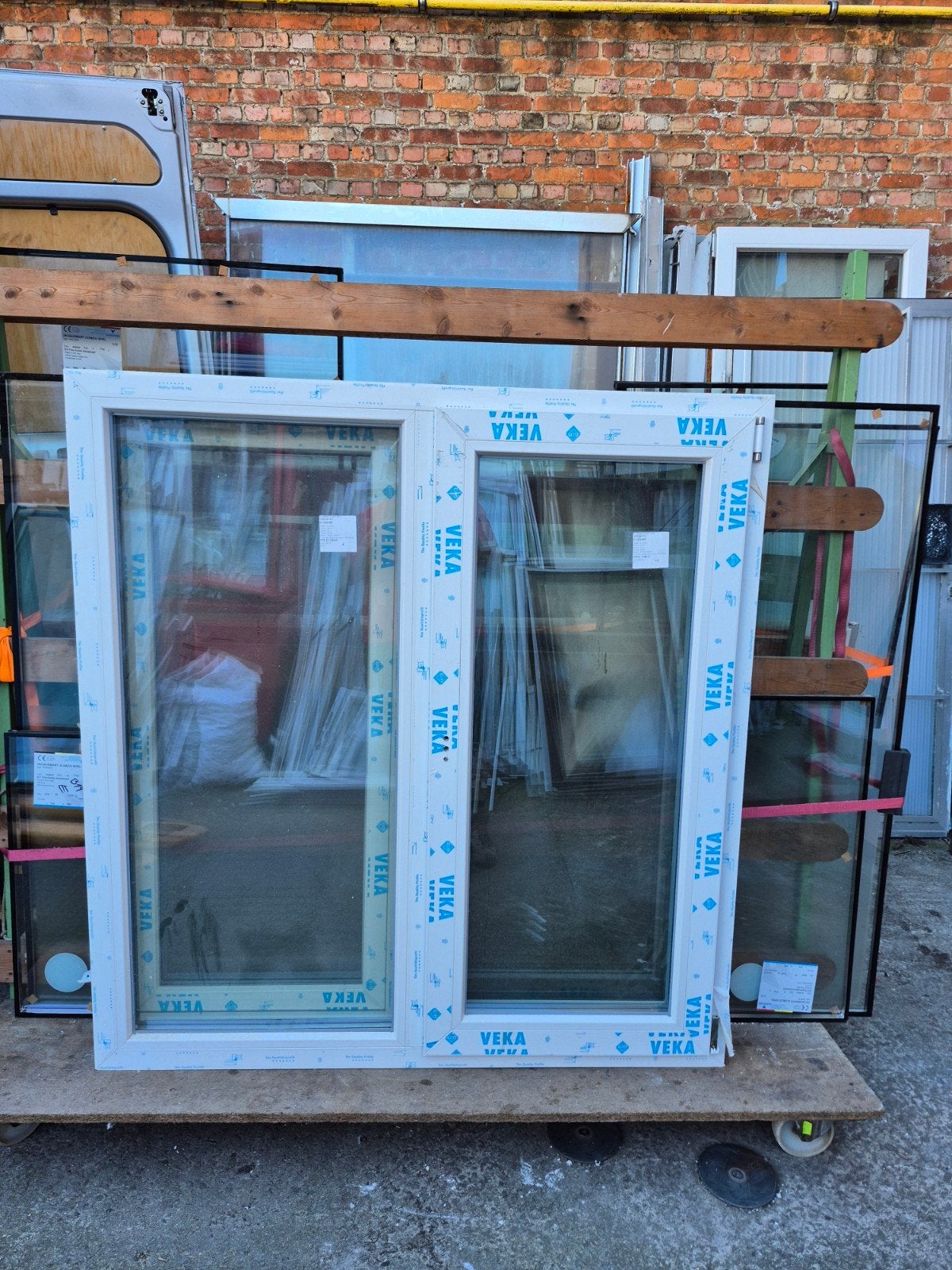 Châssis fenêtre triple vitrage neuf h 140 cm x l 132 cm, Bricolage & Construction, Neuf, Enlèvement ou Envoi, 120 à 160 cm, Fenêtre de façade ou Vitre