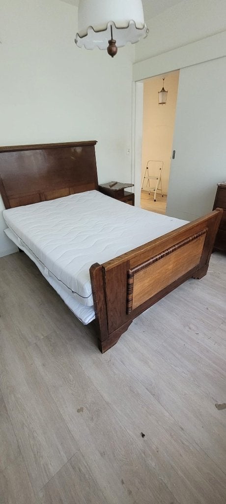 Houten bed, Ophalen, Gebruikt, Bruin, 140 cm