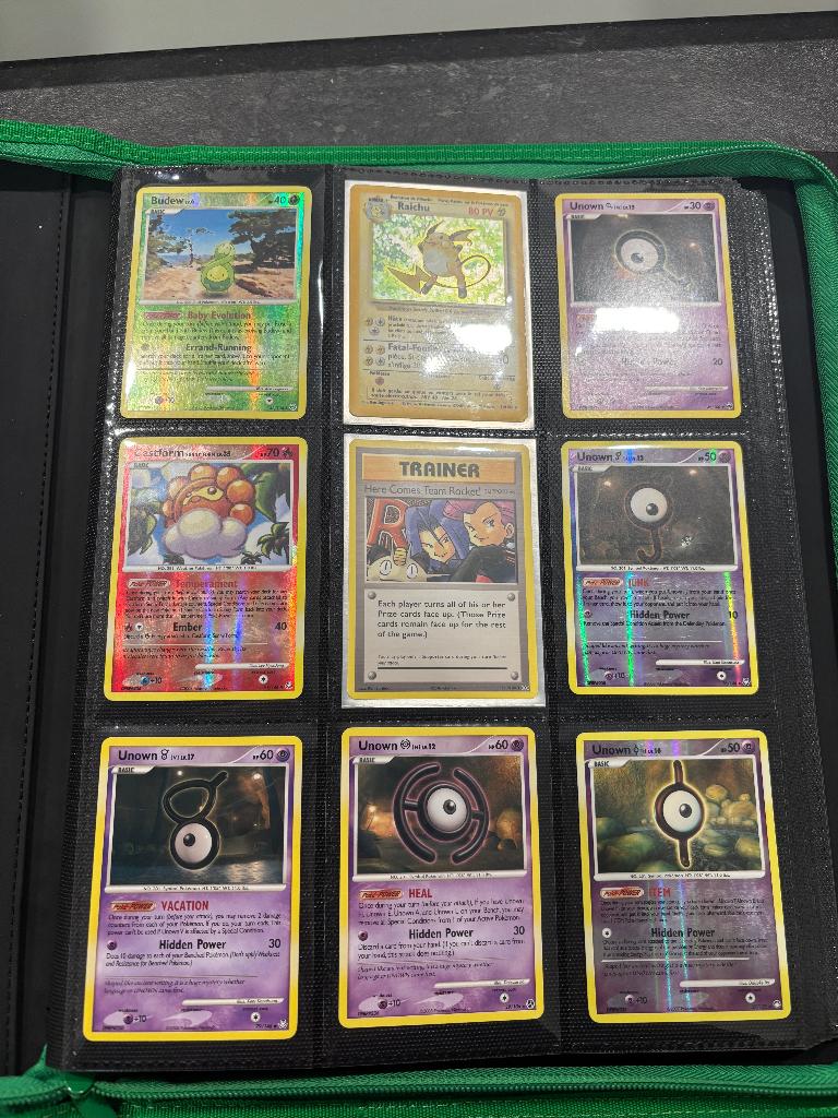 Pokemon binder oude kaarten Unown vintage, Hobby en Vrije tijd, Verzamelkaartspellen | Pokémon, Gebruikt, Ophalen of Verzenden