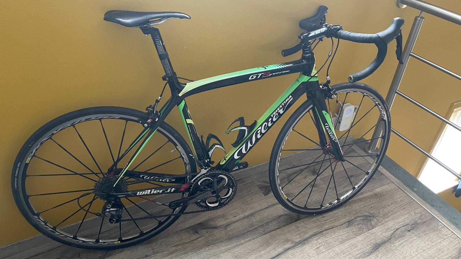 Vélo d'équipe Willier GTR modèle 2022 taille M, Frein sur jante, Enlèvement, Carbone, 26 pouces