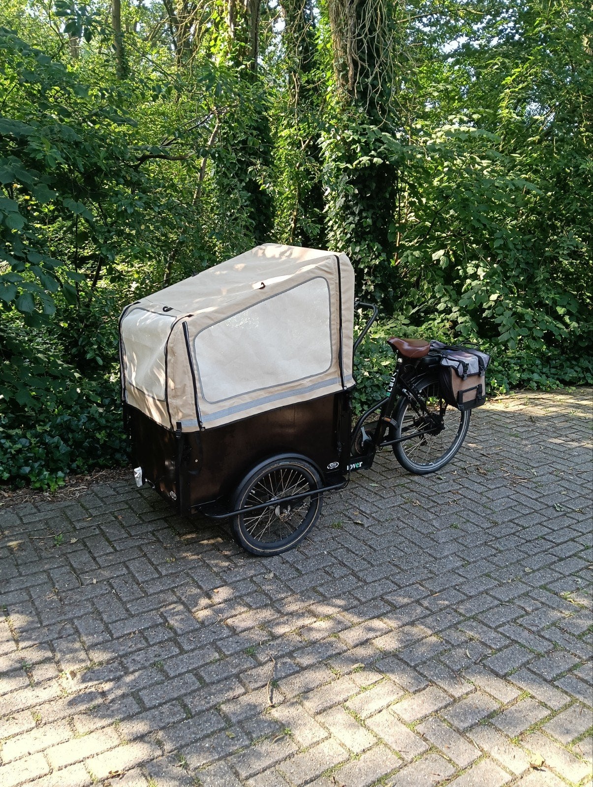 Vogue elektrische bakfiets nieuwe batterij jaar garantie, 4 kinderen of meer, Huif, Ophalen of Verzenden, Zo goed als nieuw