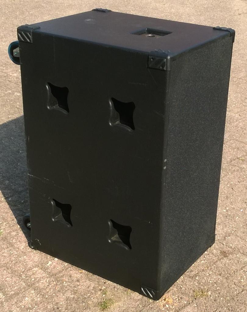 Subs 2x15 inch 900 Watt, nieuwe woofers, Audio, Tv en Foto, Luidsprekerboxen, Overige merken, Subwoofer, Refurbished, Ophalen of Verzenden