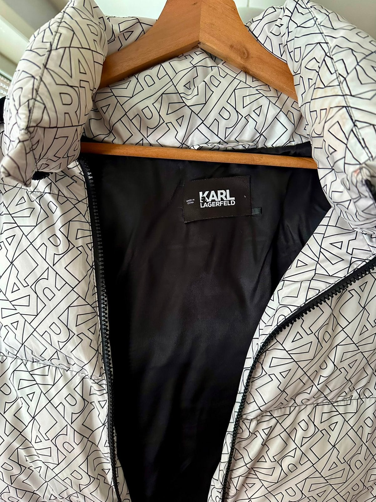 KARL LAGERFELD – Doudoune Femme – Taille XL – Blanc/Noir, Enlèvement ou Envoi, Comme neuf, Taille 56/58 (XL), Blanc