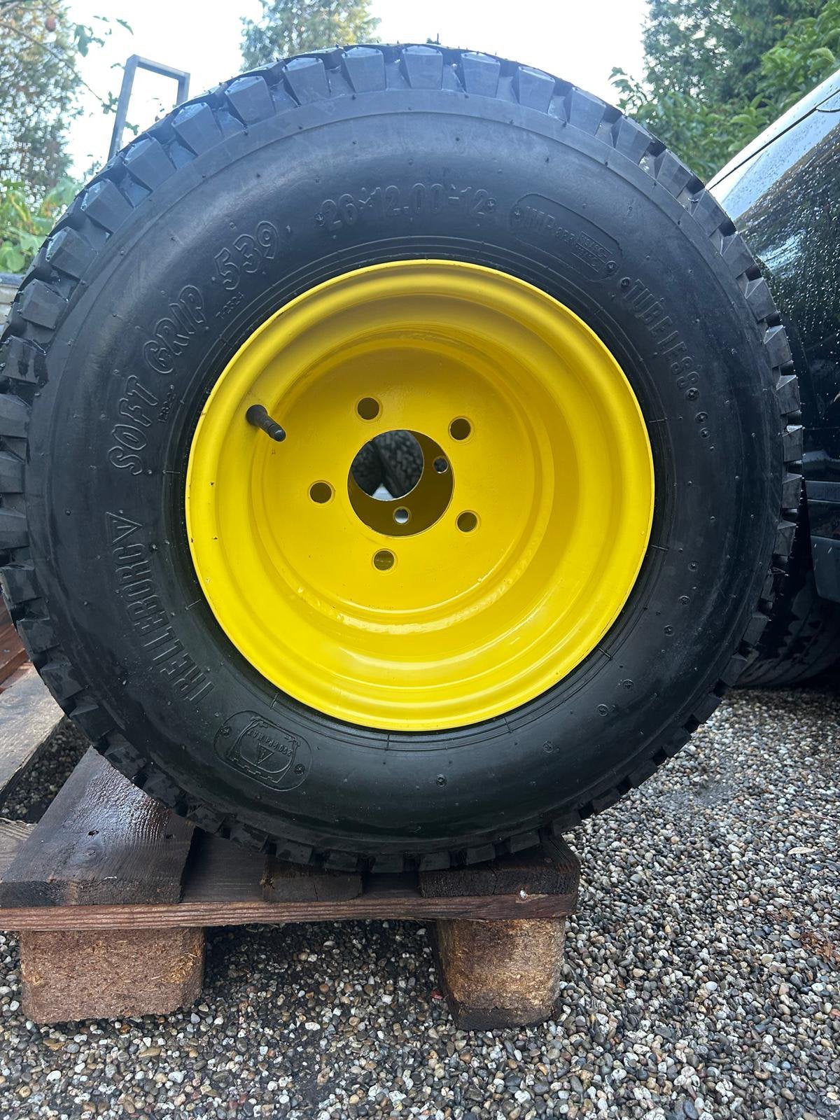 Autotransporter banden trailer 26x12.00-12, Ophalen