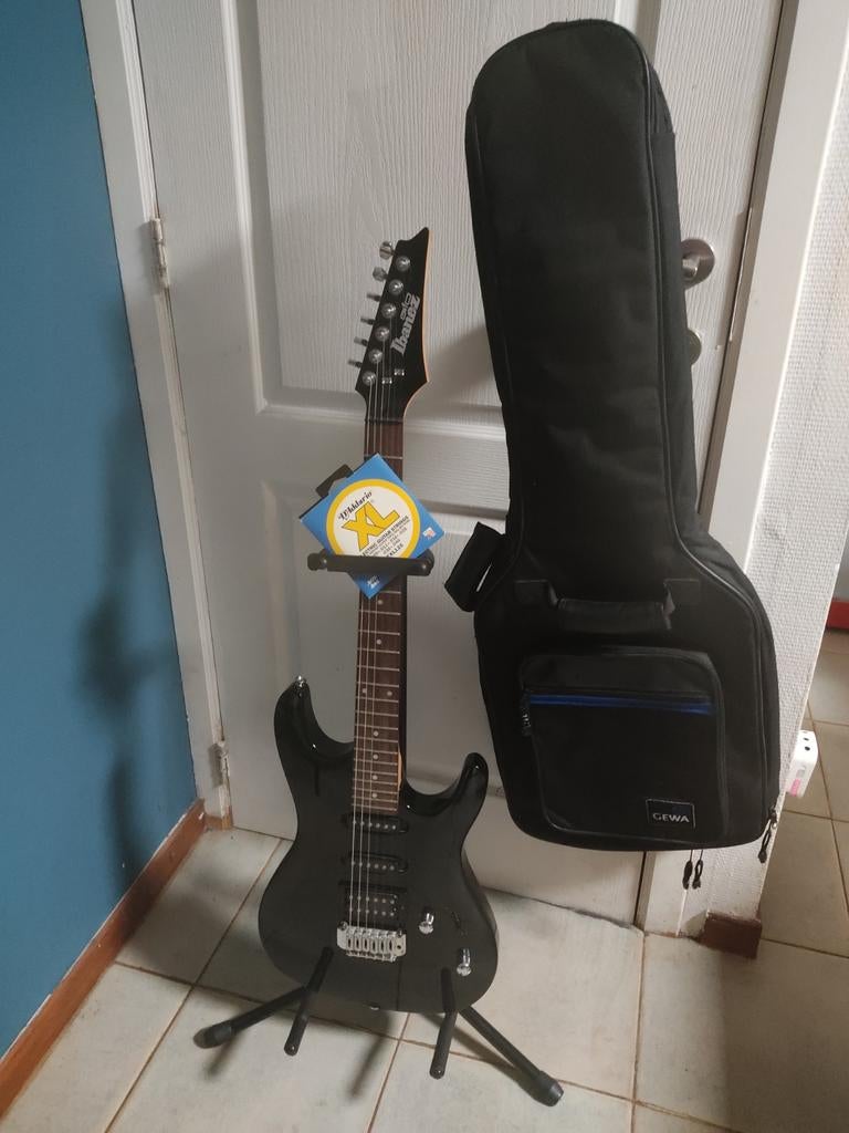 Ibanez GIO GSA60 gitaar + accessoires (tas, standaard..., Muziek en Instrumenten, Ophalen, Ibanez