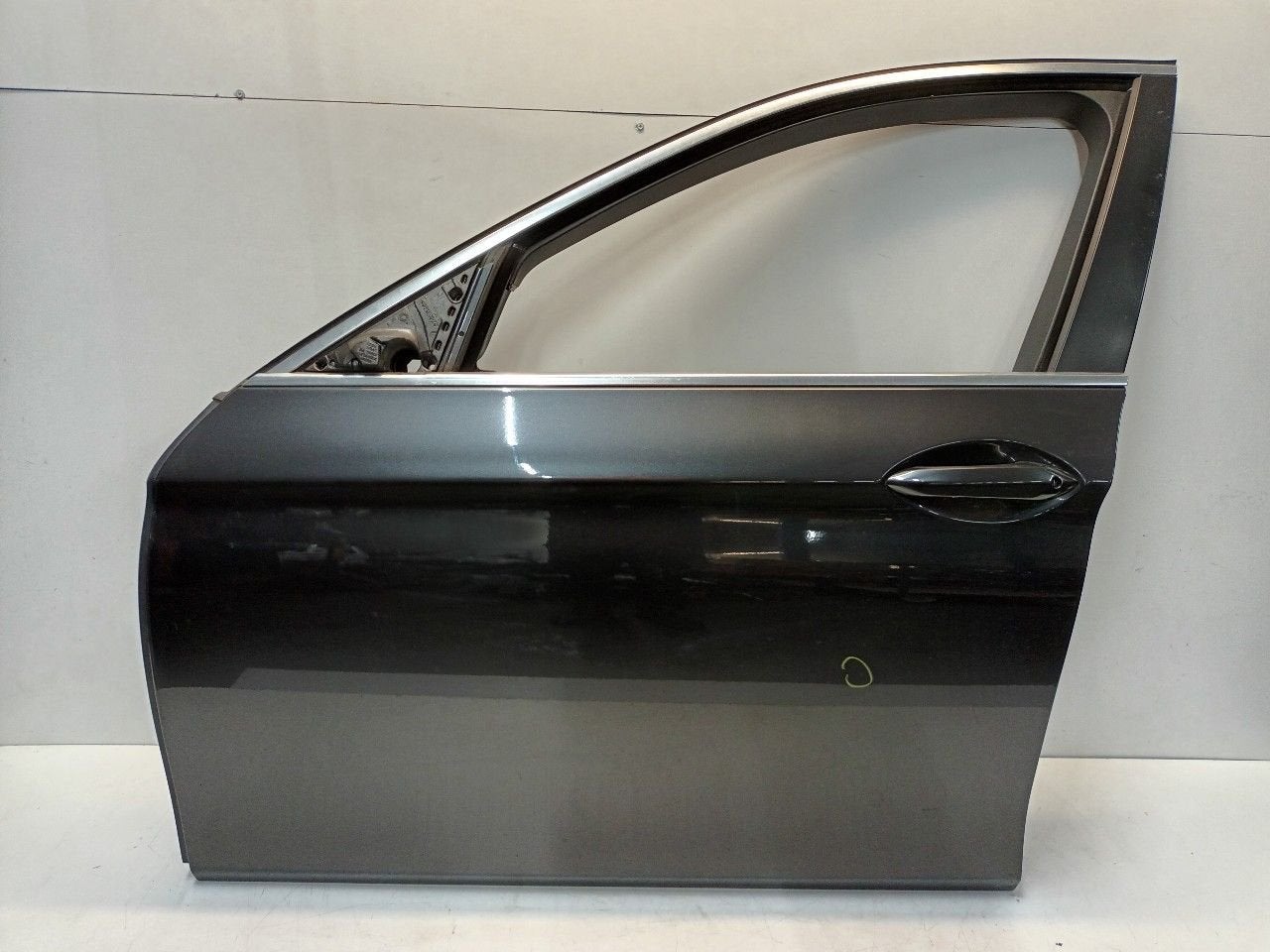 Portier links voor BMW 5 serie, Onderdelen@venauto.nl, Van der Ven Autorecycling B.V., Gebruikt, Ettenseweg 76, 4706 PB Roosendaal, The Netherlands