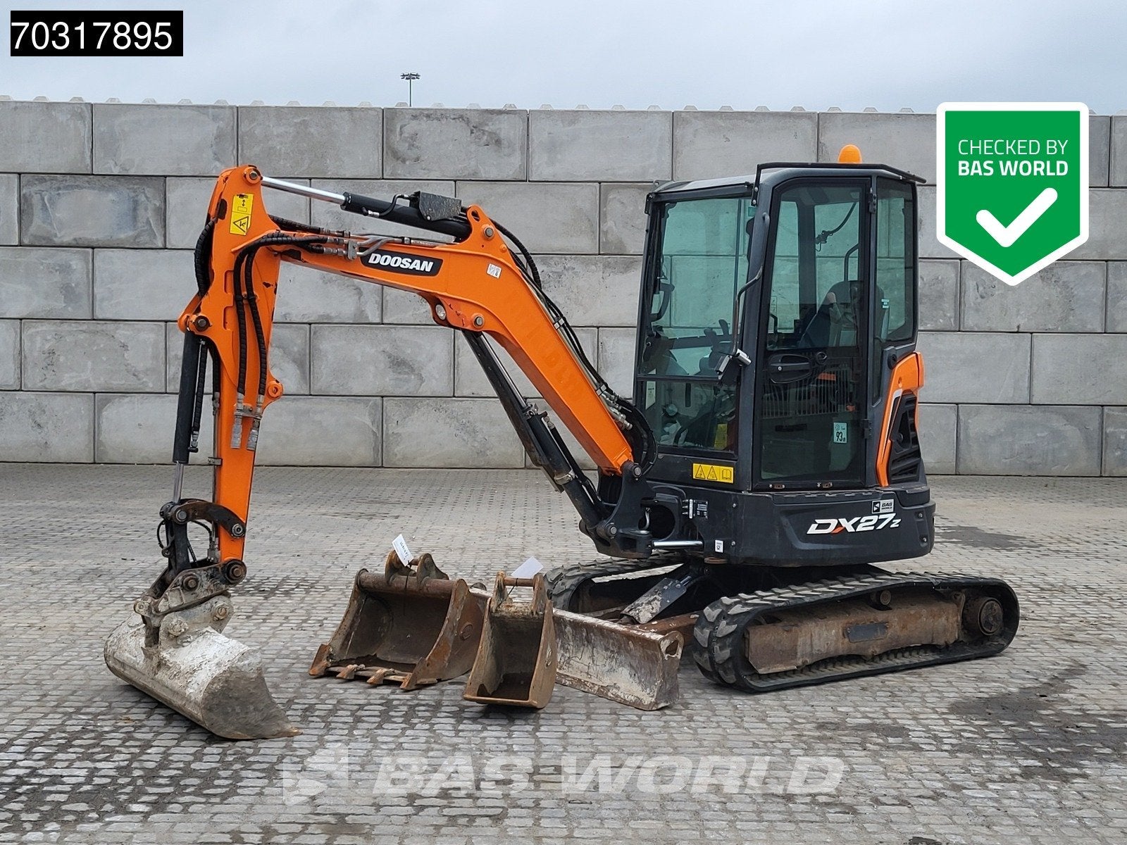 Doosan DX27 Z 3 Buckets, Articles professionnels, Machines & Construction | Grues & Excavatrices, Excavatrice