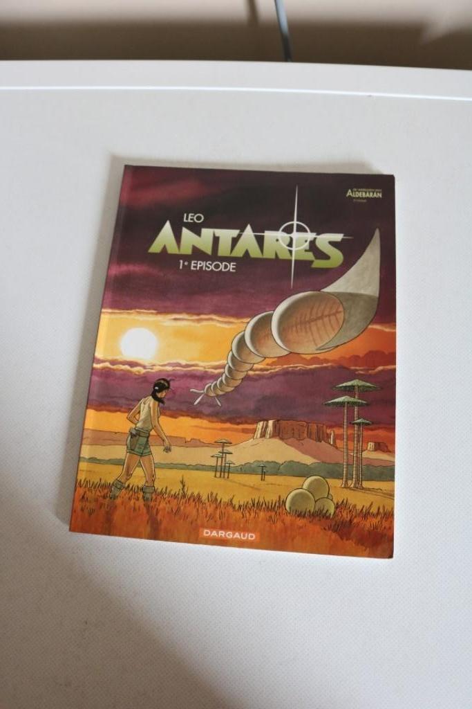 Antares  1-ste episode - sc - 2-de druk 2009, Ophalen of Verzenden, Zo goed als nieuw, Leo