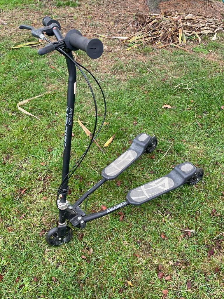 Trottine bi-patins. Scooter Slider. Très bon état !, Enlèvement, Utilisé