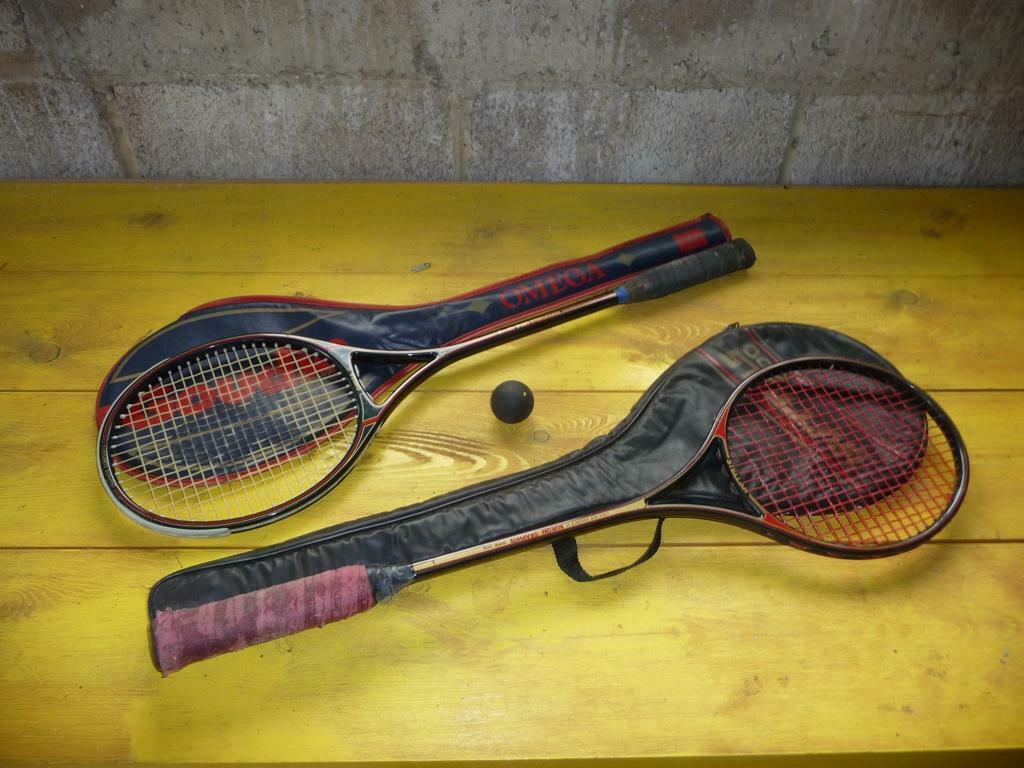 Squash rackets (2 stuks), Sports & Fitness, Squash, Enlèvement ou Envoi, Utilisé, Raquette, Avec housse
