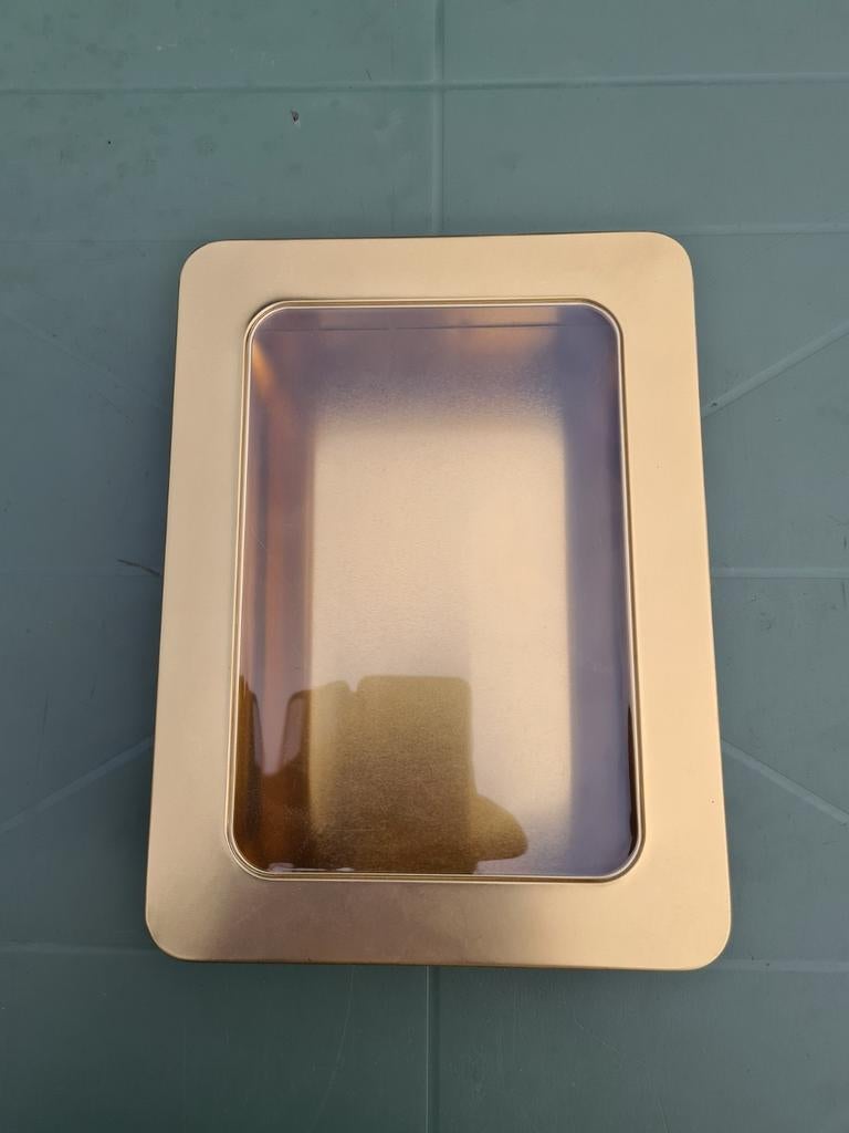 Boîte métallique avec couvercle transparent, Enlèvement ou Envoi, Comme neuf