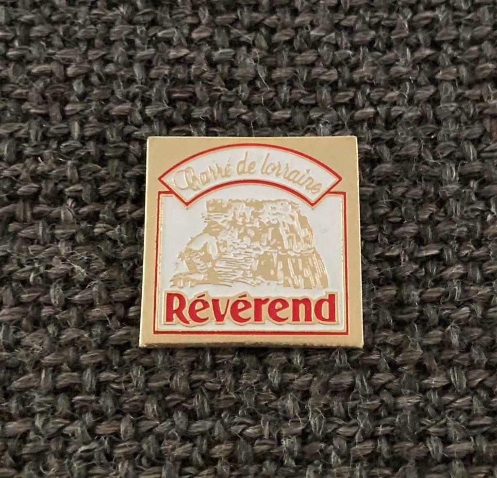 PIN - RÉVÉREND - CARRÉ DE LORRAINE - FROMAGE - KAAS - CHEESE, Verzenden, Gebruikt, Merk, Speldje of Pin