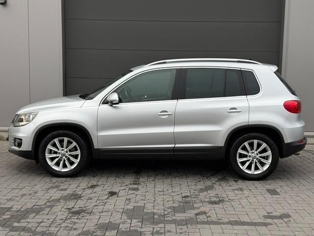 VW Tiguan pano dak benzine automaat, Auto's, Volkswagen, 4 cilinders, Leder, 5 zetels, 5 deurs