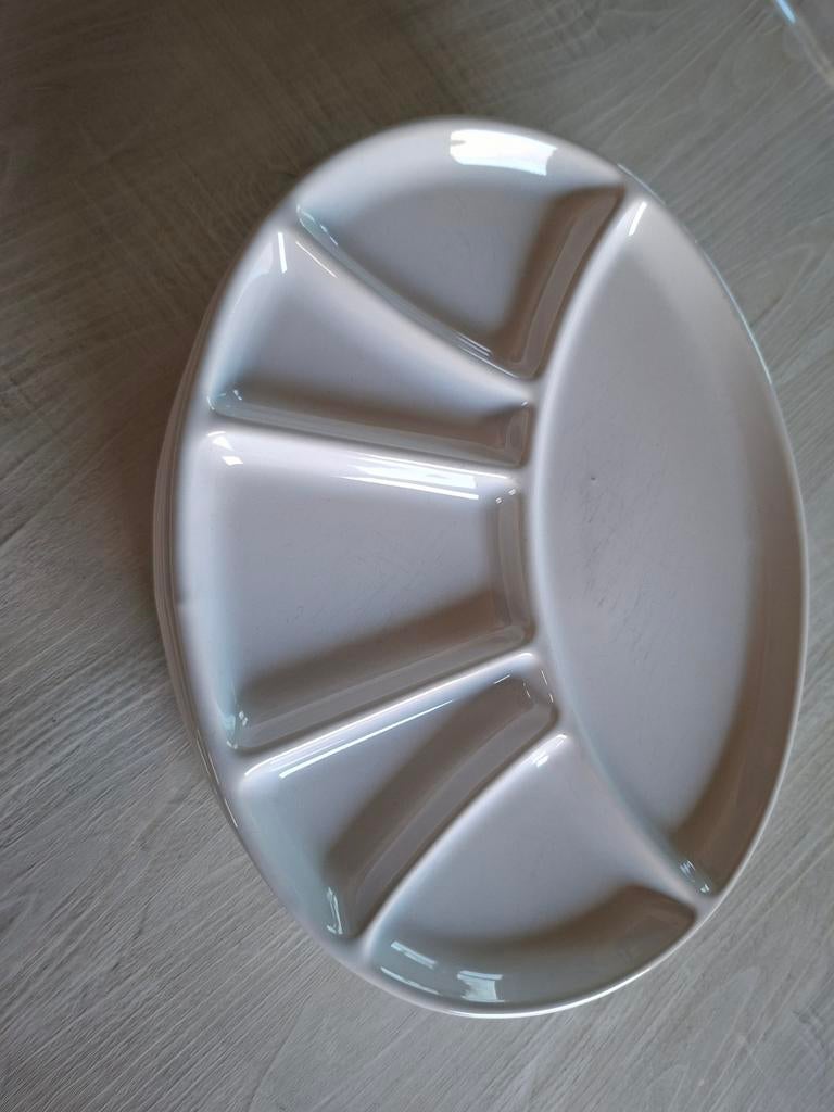 6 assiettes à fondue, Enlèvement