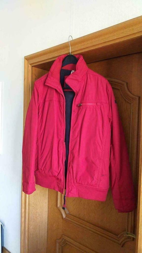 Veste Rouge Garçons River Woods 16 ans, River Woods, Ophalen of Verzenden, Zo goed als nieuw, Jongen