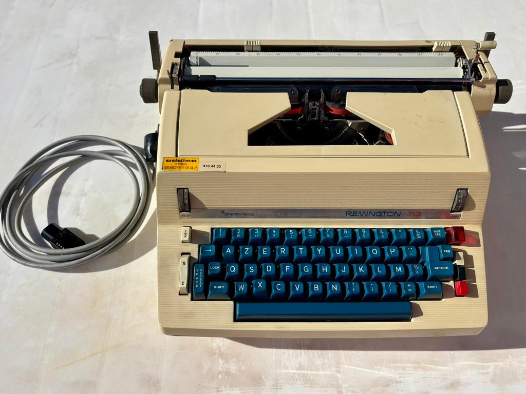 Machine à écrire électrique vintage - Remington, Enlèvement ou Envoi, Utilisé