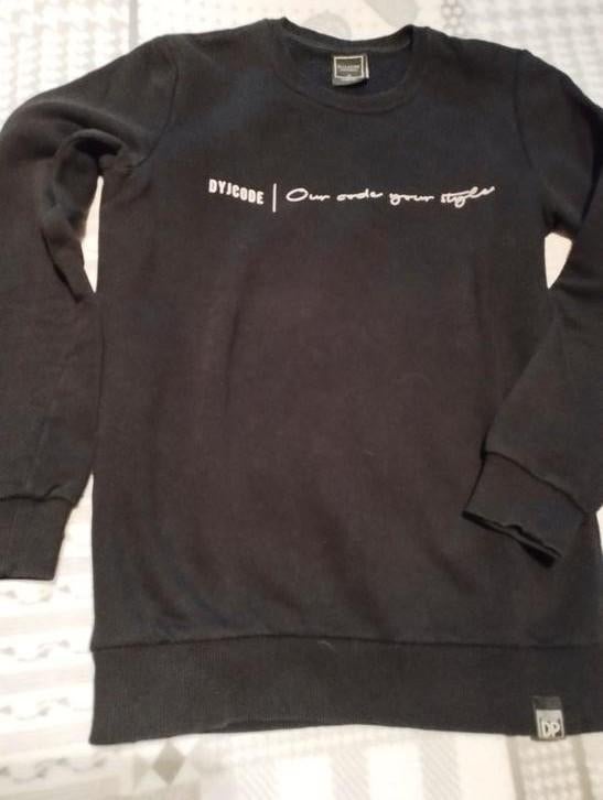 Sweater DYJCODE maat xs, Ophalen of Verzenden, Zo goed als nieuw