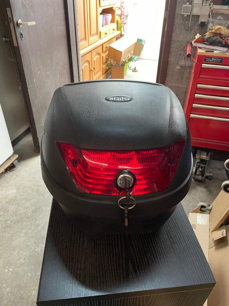 Topbox 30L, Ophalen, Zo goed als nieuw