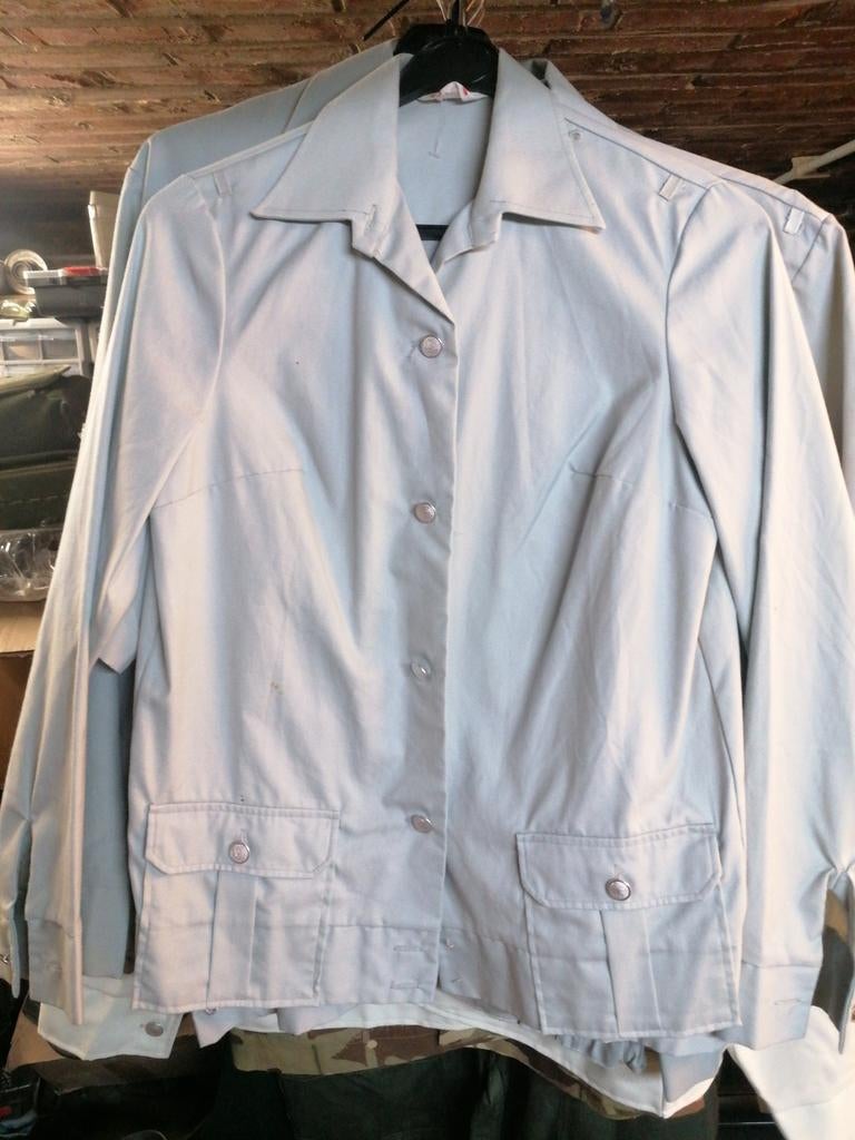 Chemise Ddr. Femme., Enlèvement ou Envoi