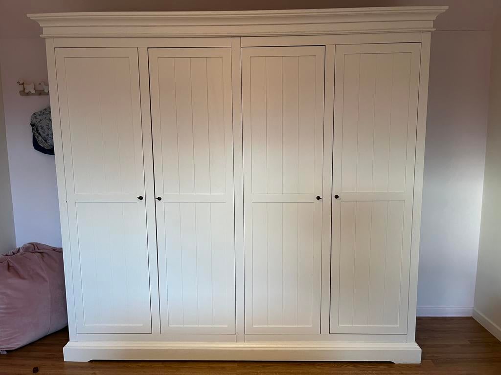 Kleerkast 4-deurs, Ophalen, Zo goed als nieuw