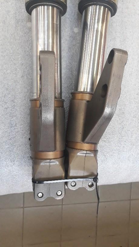 FOURCHE AVANT DUCATI 916 COMPLÈTE, Motos, DUCATI, Enlèvement ou Envoi, Utilisé, Jackierogier@outlook.be