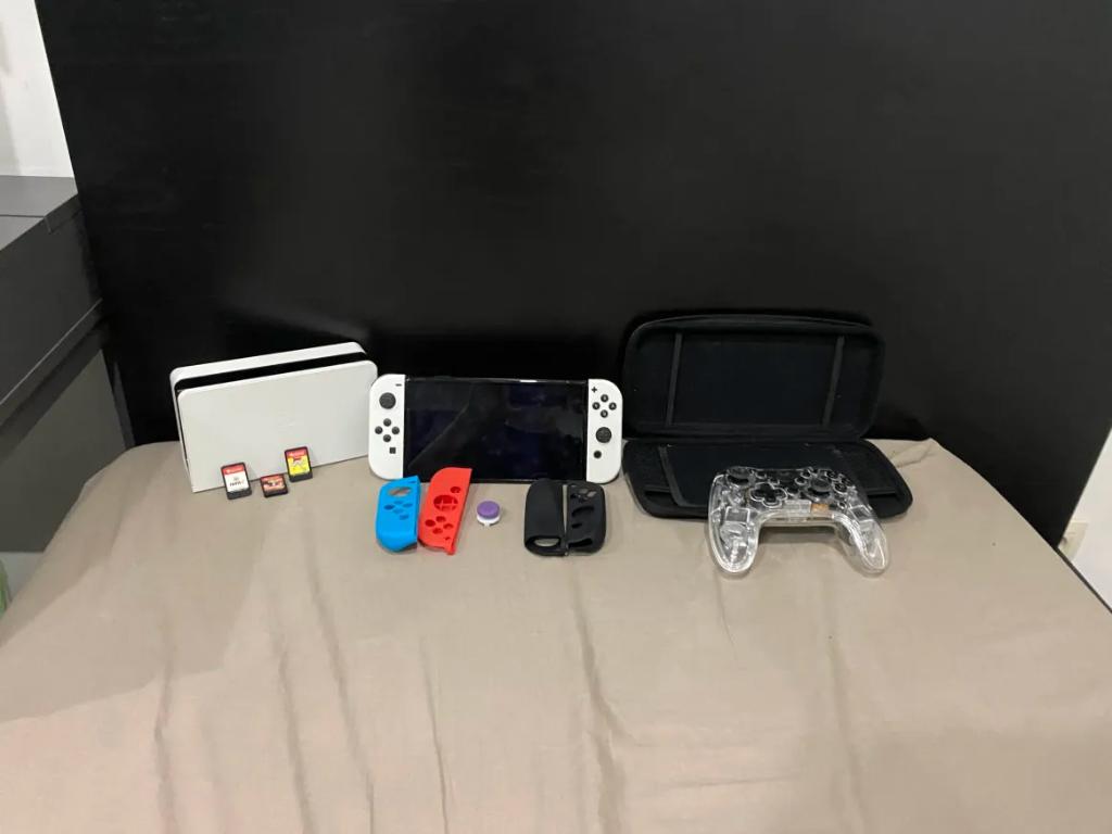 Nitendo Switch Oled - Ruilen kan, Games en Spelcomputers, Met games, Zo goed als nieuw, Met 1 controller, Switch OLED