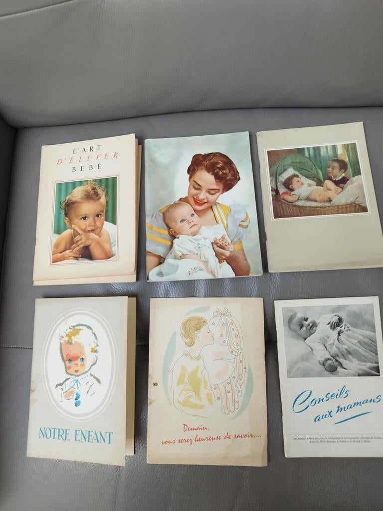 Anciennes brochures bébé maman Nestlé Nutricia Guigoz, Ophalen of Verzenden, Zo goed als nieuw