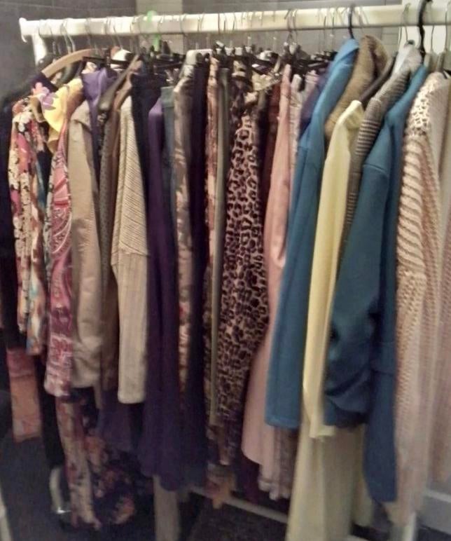 lot de vêtements et chaussures pour femmes, hommes, enfants, Enlèvement