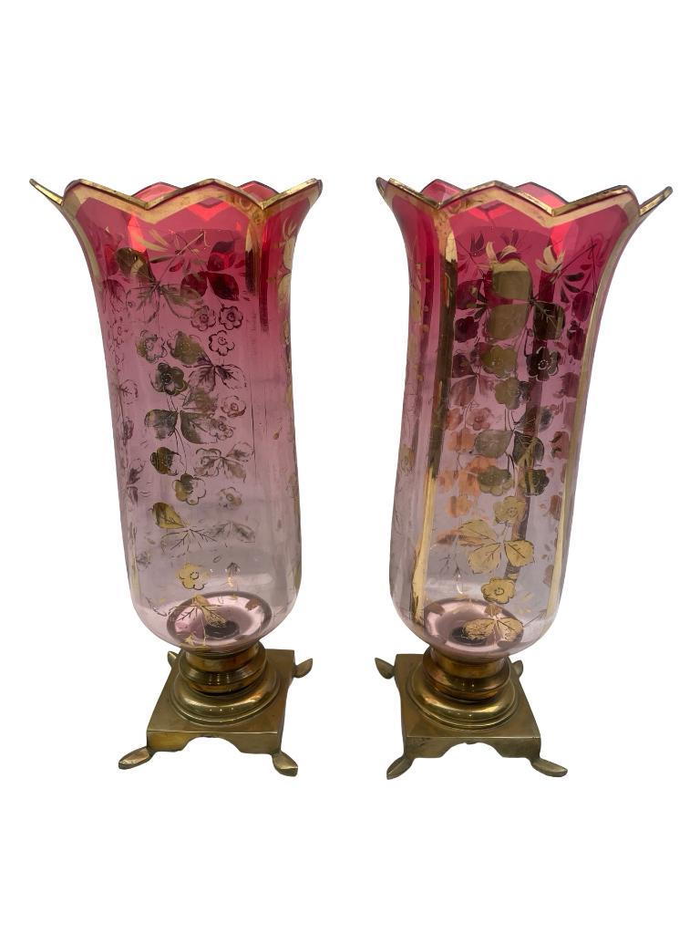 Paire de bougeoirs laiton verreries rouges dorées 1900, Antiquités & Art, Enlèvement ou Envoi, Verre