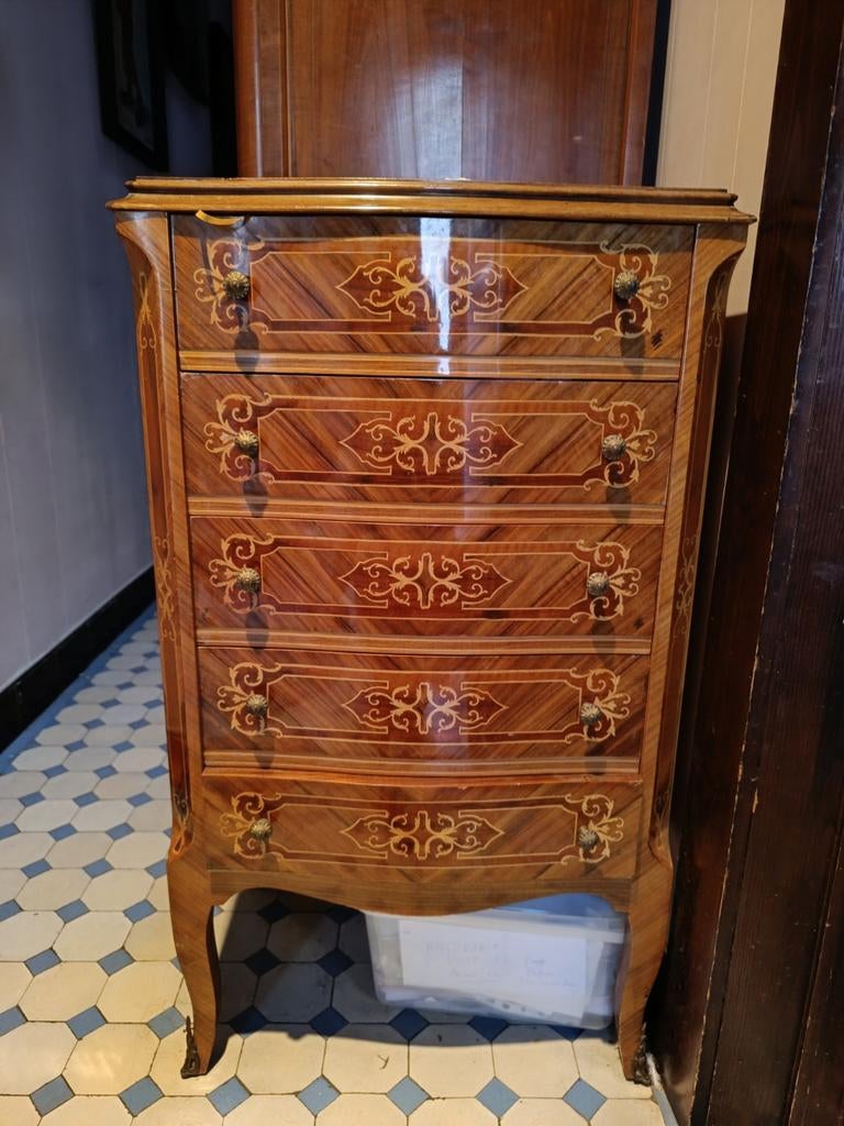 Antieke commode kast, Ophalen