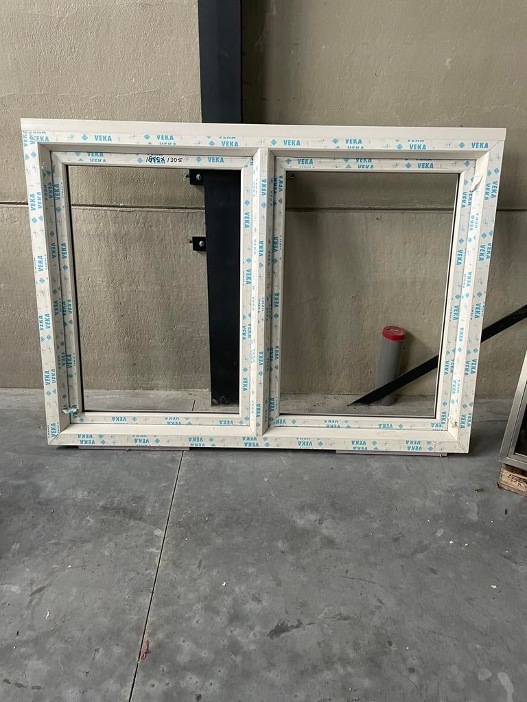Nieuwe kunststof kozijn, Doe-het-zelf en Bouw, Raamkozijnen en Schuifdeuren, Ophalen, Kunststof, Nieuw, 150 tot 225 cm