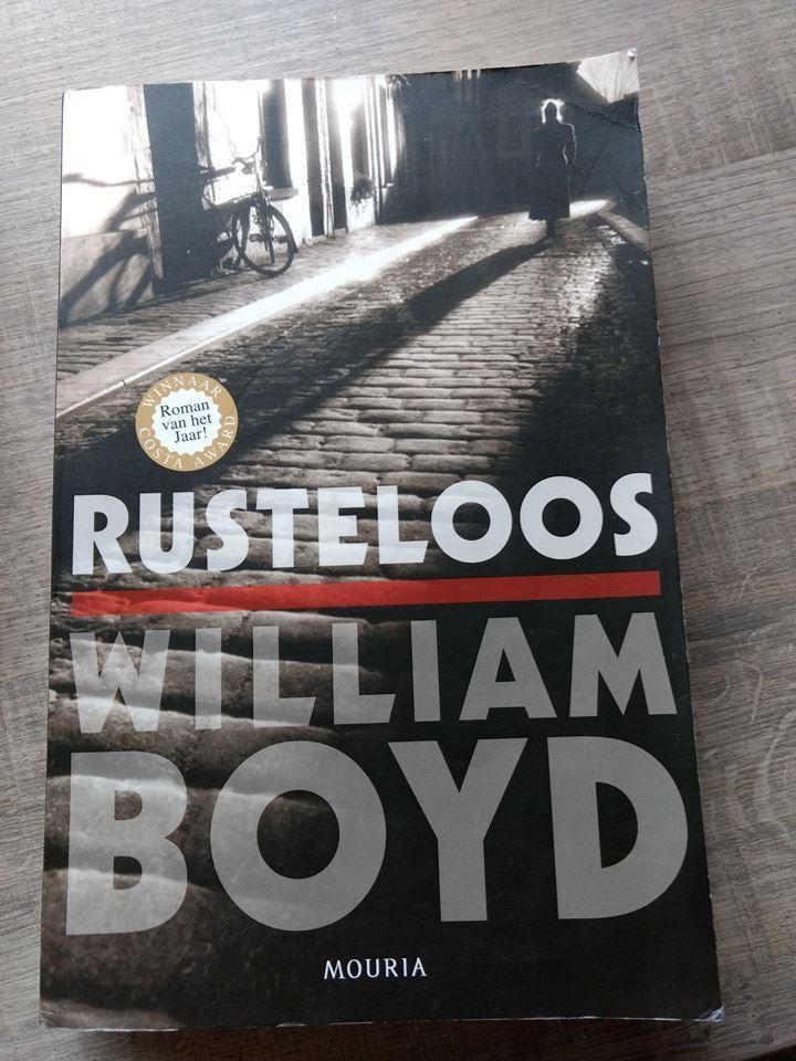 Rusteloos  William Boyd, Ophalen of Verzenden, William Boyd