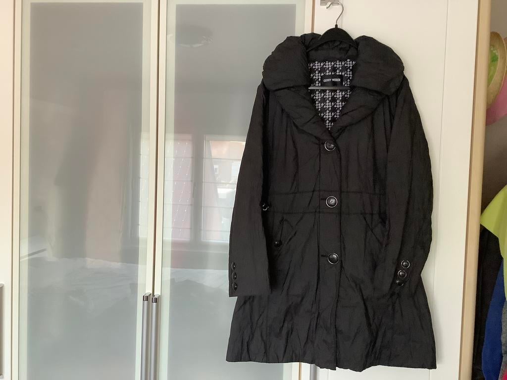 Zwarte jas ,Gerry Weber jas maat 46, Ophalen of Verzenden, Gedragen, Maat 46/48 (XL) of groter