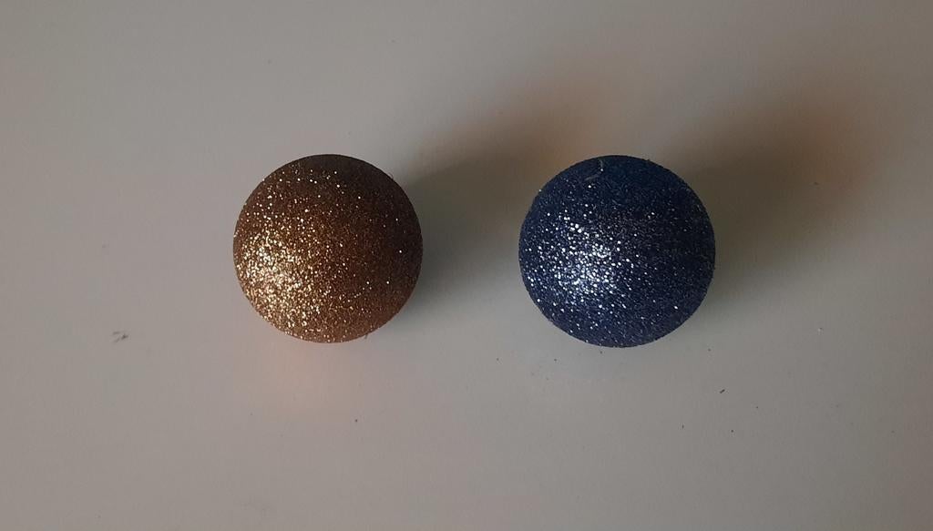 2 boules de Noël à paillettes, Enlèvement ou Envoi, Comme neuf, Décoration