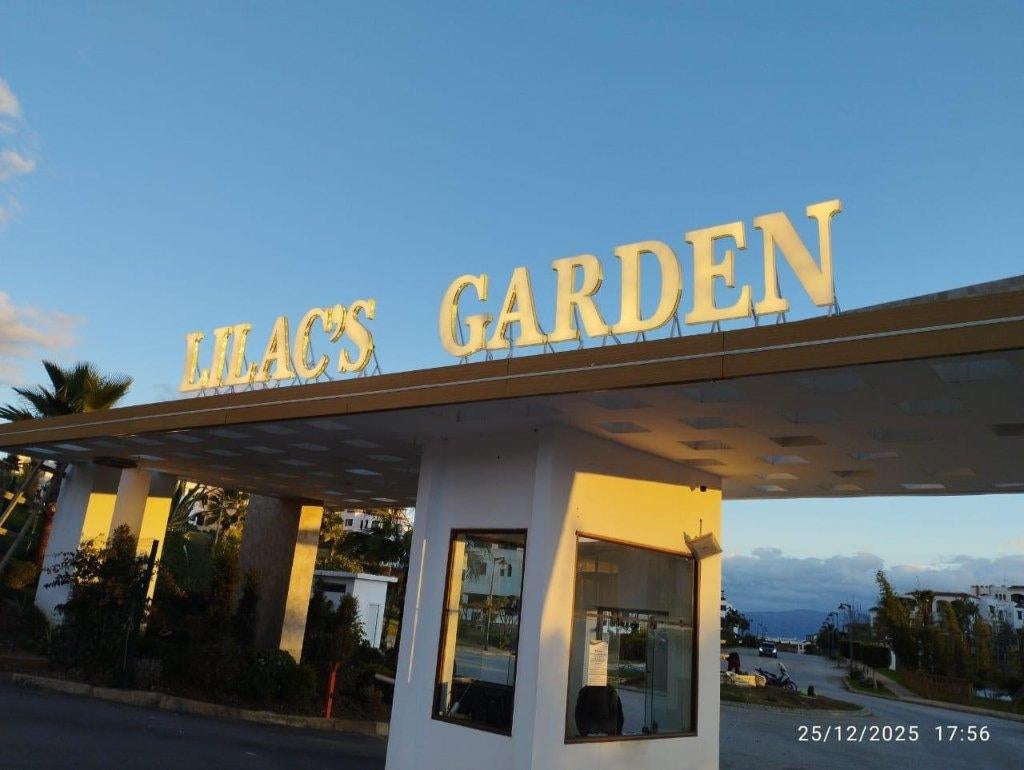 Lilacs garden Cabo Appartement met 2 slaapk en 2 bad, terras, Eigenaar