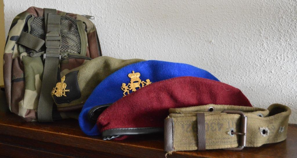 Grand ensemble de vêtements militaires pour enfants, 5-6 ans, Enlèvement ou Envoi, Comme neuf, 146 à 152, Garçon ou Fille