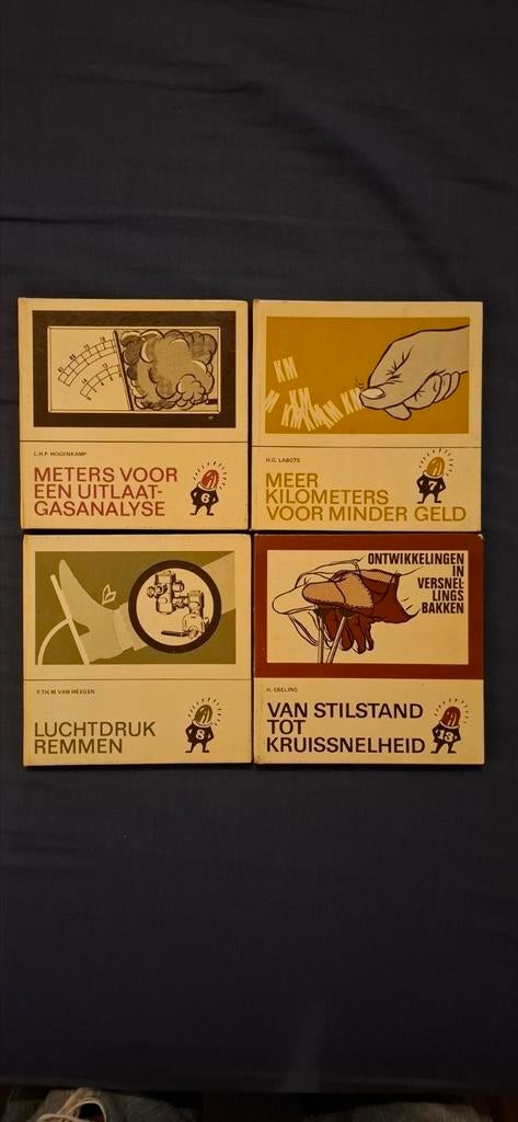 4 autotechniek boekjes pakket, Boeken, Ophalen of Verzenden, Gelezen