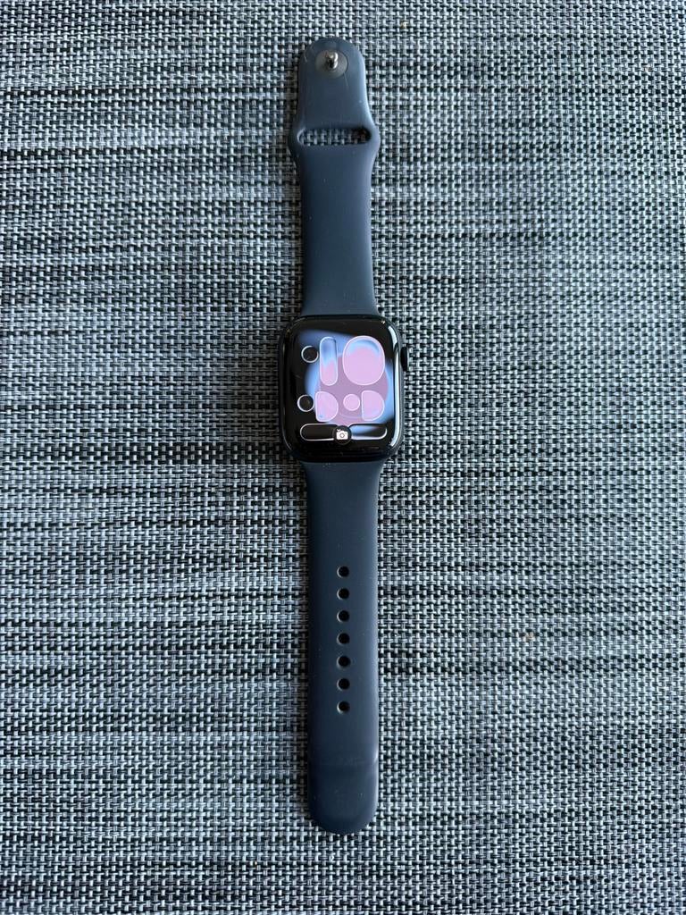 Apple Watch Series 8 (GPS) - 45mm, Bijoux, Sacs & Beauté, Montres connectées, Utilisé, iOS, Noir, GPS, Étanche, Enlèvement ou Envoi