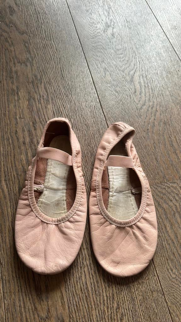 Balletschoentjes demi-pointes m35, Sport en Fitness, Ballet, Ophalen of Verzenden, Gebruikt, Schoenen
